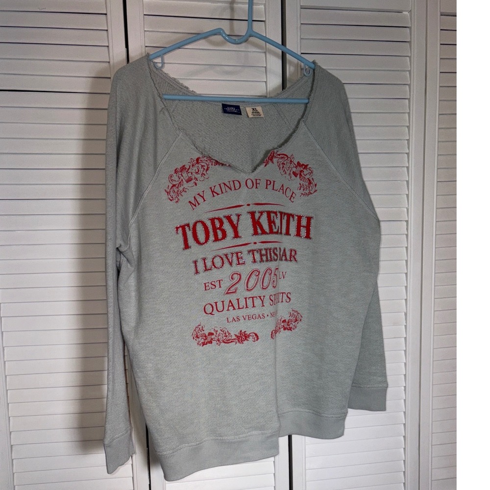 Toby Keith I Love This Bar Las Vegas Sweatshirt Gray XL Off Shoulder Graphic